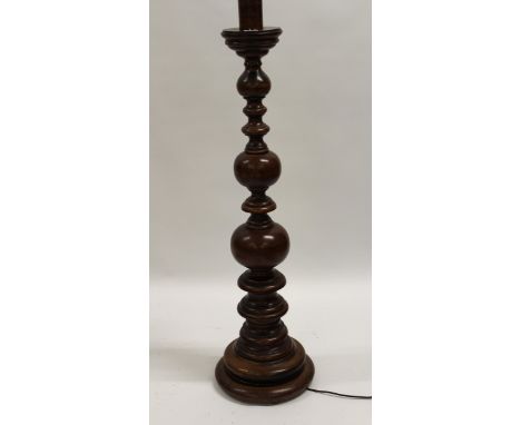 Knopped baluster turned pine lamp standard with a good quality silk pleated shade, 113cm high excluding the lamp fitting and 