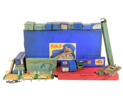 Model Railway - a collection of vintage Hornby Dublo OO gauge model railway to include; a boxed EDP2 Duchess of Atholl Passen