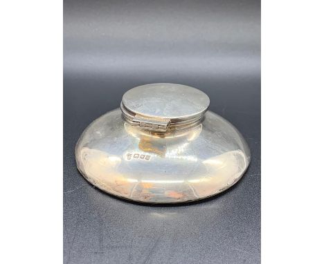 A CB &amp; S Hallmarked silver inkwell 1918 London.