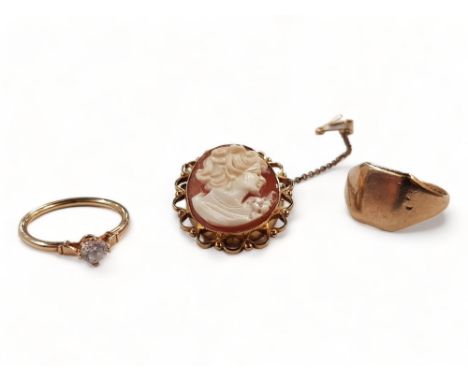 9 CARAT GOLD SIGNET RING, 9 CARAT GOLD CZ RING AND 9 CARAT GOLD CAMEO BROOCH  12G TOTAL 