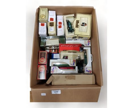 LARGE BOX OF MODEL CARS 