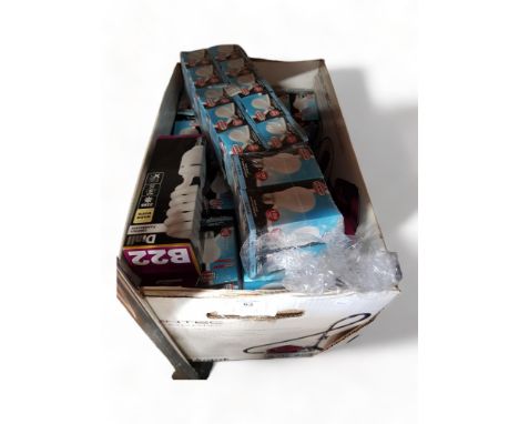 BOX OF LIGHT BULBS