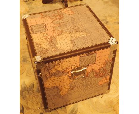 Map of the World trunk 38 cm square 