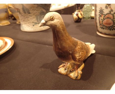 Beswick pigeon model 1383