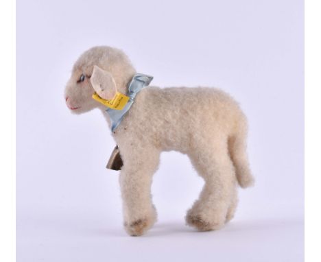 STEIFF Lamm "LAMBY" - 6510,0Hersteller: SteiffJahr: 1959-1967Größe: ca. 10 cm hoch, ca. 12 cm langKnopf, Fahne und Brustschil