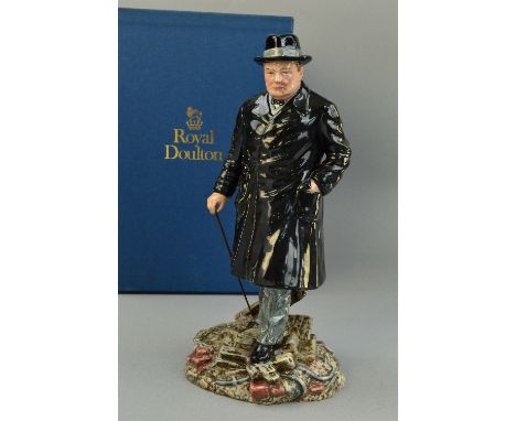 A BOXED ROYAL DOULTON LIMITED EDITION FIGURE, 'Winston S Churchill' HN3433, No 1560/5000, modelled by Alan Maslankowski, with