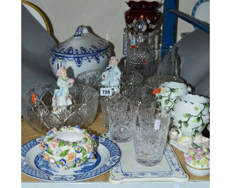 VARIOUS CERAMICS AND GLASSWARES, to include ruby coloured lustre with painted floral detail, height approximately 29cm, a cut
