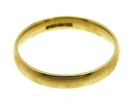 A 9ct gold band, 2.1g, size P