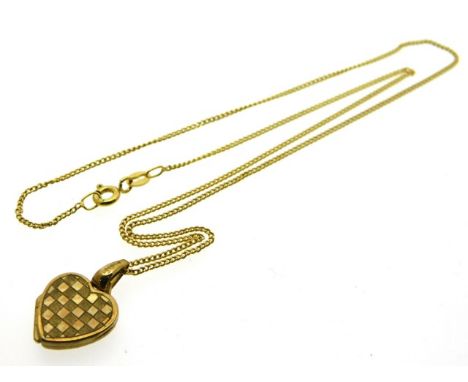 A 9ct gold 16in chain &amp; with locket, 2.5g