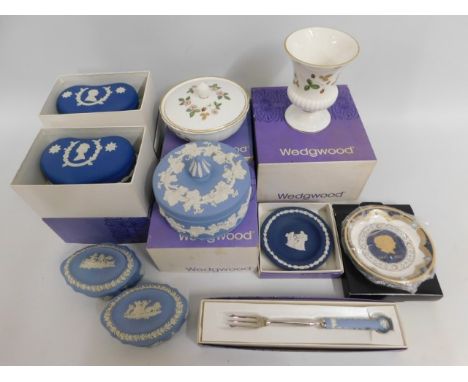 A quantity of Wedgwood including boxed pieces of jasperware twinned with one piece of Royal Worcester