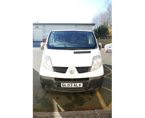 A White Renault Trafic SWB- SL27dCi 100 Van. Mileage 129,646. Manual Transmission, Diesel, Engine size 1900. 2 Keys, log book