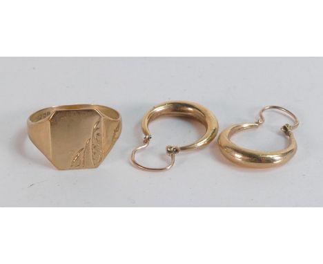 Hallmarked 9ct gold signet ring &amp; pair 9ct earrings, gross weight 3.6g 