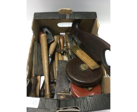 A quantity of vintage woodwork tools.
