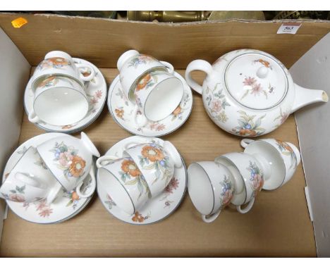 A Wedgwood Phillipa pattern part tea set