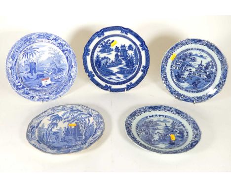 A Spode transfer decorated plate 'Death of the Bear', dia.25cm; together with a near-pair of Chinese export porcelain plates,