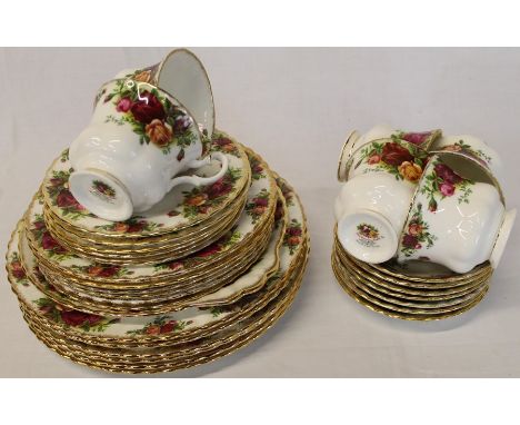 Royal Albert Old Country Roses part tea / dinner service approx. 32 pieces