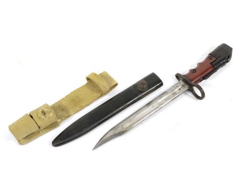 A British No.7 Mk.I L Knife Bayonet, the 20cm clip point fullered steel blade stamped to the ricasso at one side NO7MK1L, the