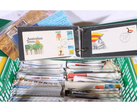 AUSTRALIA an estimated 750 first day covers, FDCs mostly 21st century.