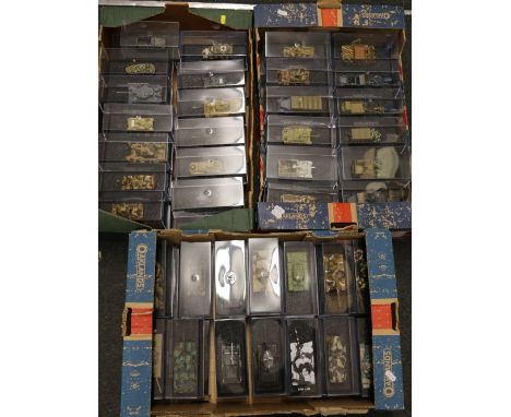 DeAgostini The Combat Tanks Collection  120 1:72 scale model tanks boxed with accompanying eight binders of related magazines