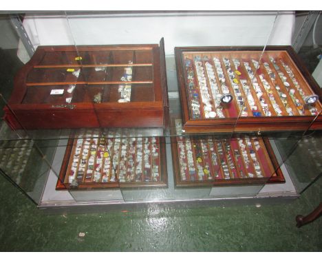 A collection of late 20th century thimbles comprising about 370 ceramic thimbles of various manufacturers, about twenty-three