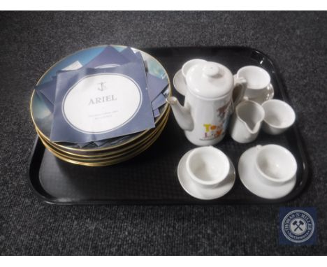A tray of eleven-piece Tom and Jerry tea service together with a set of six L J Pearce clipper series plates with certificate