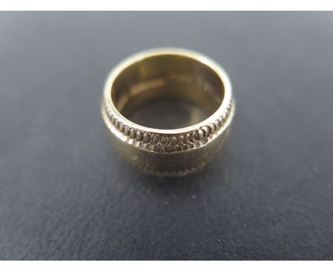 A 9ct yellow gold ring size H - Weight approx. 7.8gms Condition report: Some usage marks 