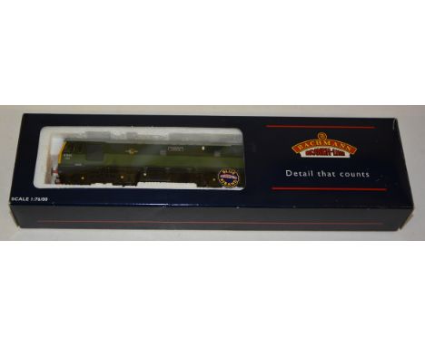 BACHMANN - Branch Line 32-402 Class 25/3 Bo-Bo Diesel, two tone green, Tamworth Castle, in box ++loco mint, box good