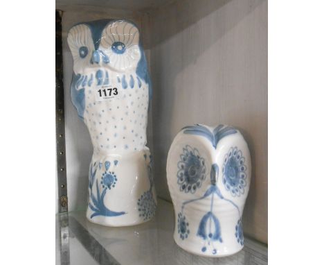 A large vintage David Sharp Rye Pottery owl figurine - sold with a smaller similar