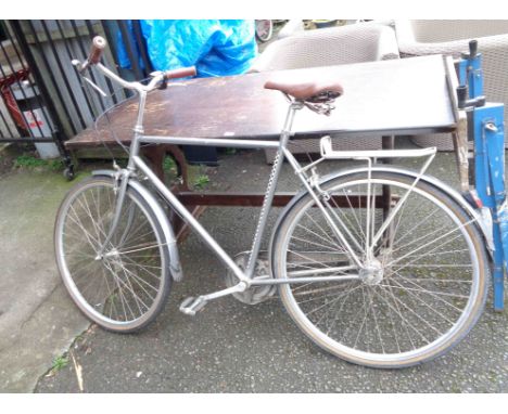 A Bobbin 'Daytripper' gentleman's bicycle with silver finish and three speed Sturmey Archer hub gears