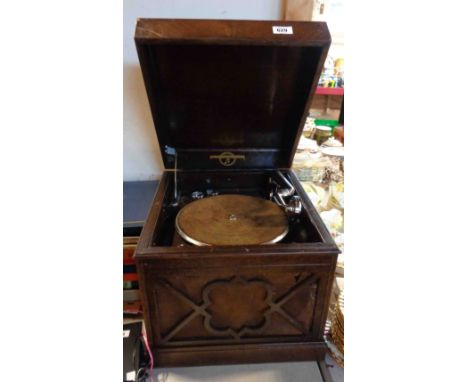 A wooden cased Columbia 'Viva-tonal Grafonola' Gramophone - sold with a box containing a quantity of 78rpm records