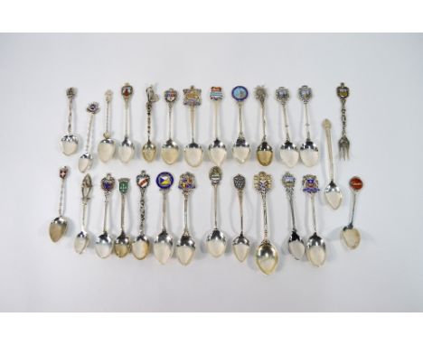 Eight various silver and enamel souvenir spoons, to/w a quantity of foreign and low grade souvenir spoons and four electropla