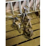 4No axle stands with air jack