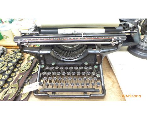 Underwood standard manual typewriter