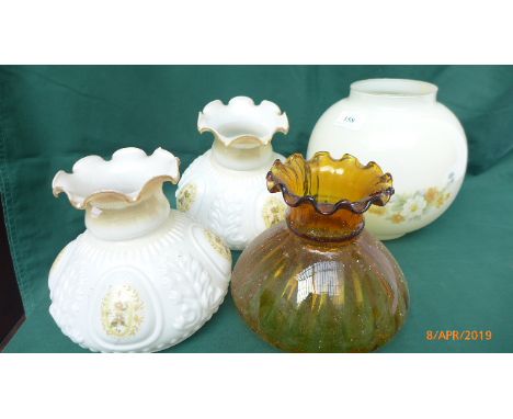 4 unused lamp shades 