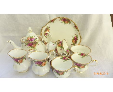 Royal Albert 'Old Country Rose' bone china tea service incl. pot (approx. 44 pieces)