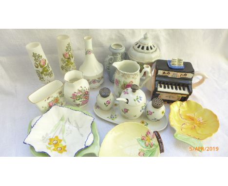 Box of miniatures incl. Carltonware and Beswick trinket dishes, piano teapot, specimen vases etc.