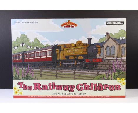 Boxed Bachmann OO gauge Special Collectors Edition 30575 The Railway Children set, complete 