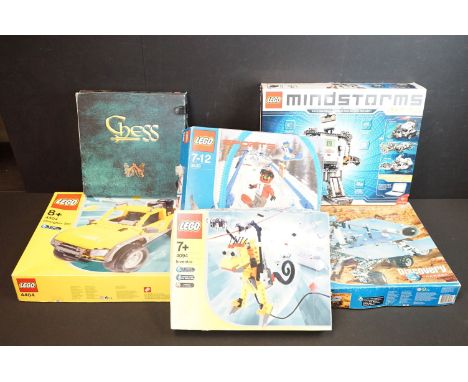 Lego - Six boxed Lego sets featuring 851499 Knights Kingdom Chess Set, 3538 Snowboard Boarder Cross Race, sealed 4094 Motor M