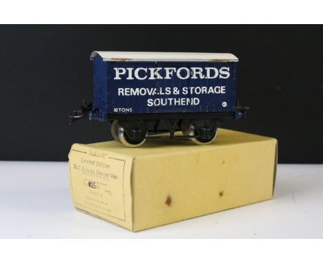 Boxed ltd edn Taylors O gauge No 1 Private Owner Van Pickfords item of rolling stock, no 25 of 2000, vg with some wear 