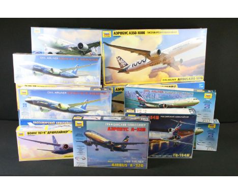 15 Boxed Zveda 1/144 plastic model kits to include 2 x 7020, 7010, 7012, 7004, 7003, 7021, 2 x 7008, 3 x 7005, 7023, 7001 and