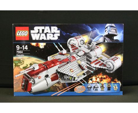 Lego - Boxed Lego 7964 Star Wars Republic Frigate set, factory sealed in vg condition 
