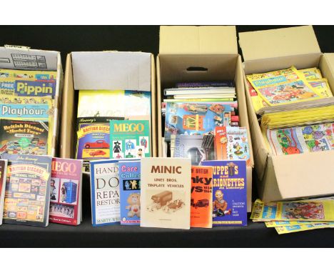 Comics &amp; Books - Large collection of vintage comics, books and annuals to include Playhour, Playgroup, Pippin, various to