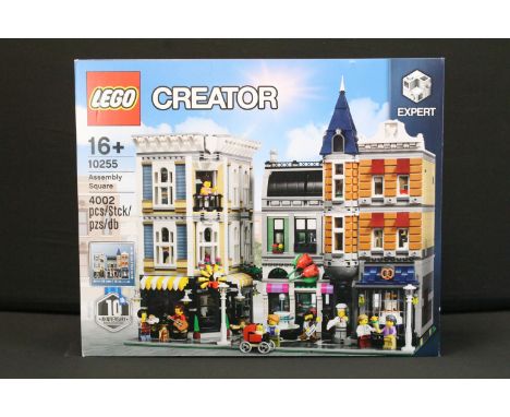 Lego - Boxed Lego Creator Expert 10255 Assembly Square set, factory sealed and ex 