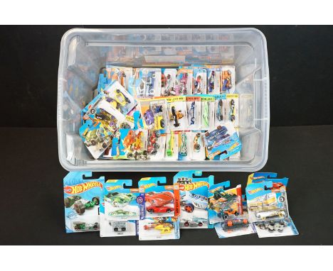 105 Carded Mattel Hot Wheels diecast models to include Screamliner, Timer Tracker, Swamp Buggy, Repo Duty, Swamp Buggy, Sky D