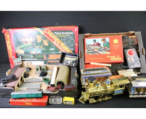 Quantity of OO gauge model railway to include boxed Hornby R176 Flying Scotsman train set, boxed Triang R3Q Clockwork Train S