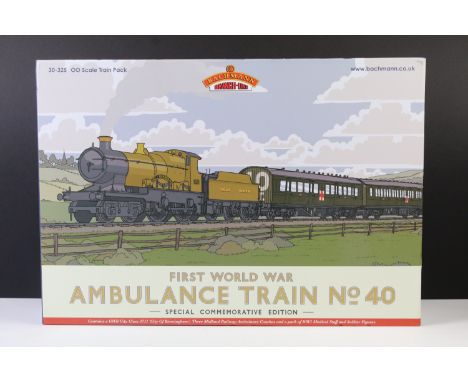 Boxed Bachmann OO gauge Special Commemorative Edition 30325 First World War Ambulance Train No 40 set, complete 