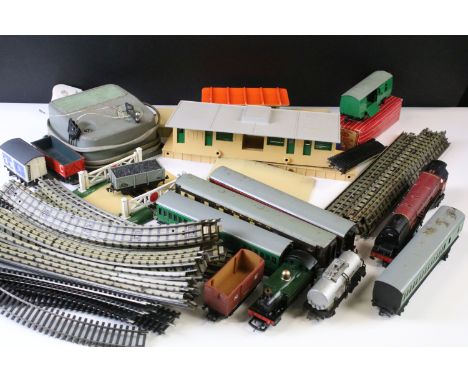 Collection of Hornby Dublo and Hornby OO gauge model railway to include Duchess of Sutherland locomotive, Hornby GWR 101 0-4-
