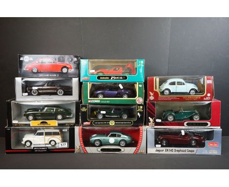 11 Boxed 1/18 scale diecast models to include Road Signature 1961 Aston Martin DB4GT Zagato, Anson Lamborghini Muira, Anson L