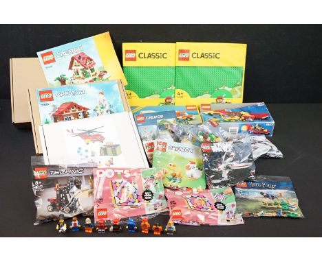Lego - Quantity of various bagged and boxed Lego sets to include 10 x bagged sets featuring 40606, 30643, 40605, 30655, 2 x 3