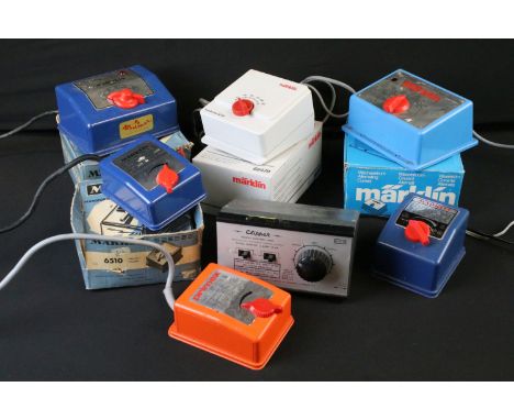 Group of HO / OO gauge controllers &amp; transformers to include 4 x boxed Marklin examples to include 6147 66470, 6147 &amp;